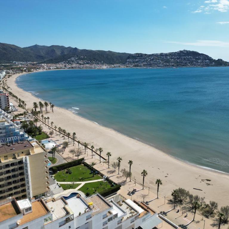 Seaview Heights Suite in Roses - One-Bedroom Apartment - 10