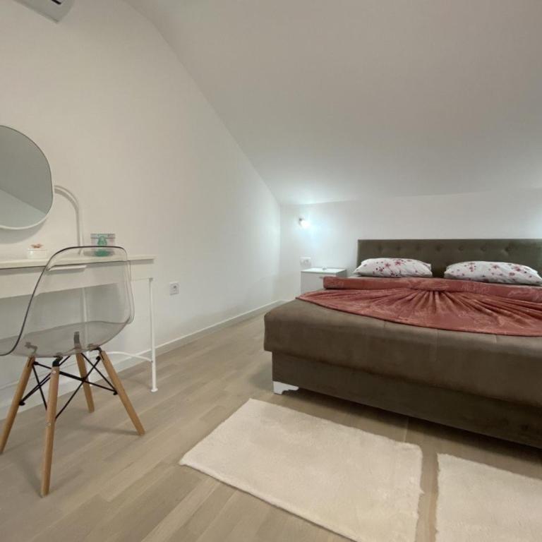 Apartments Marina - One-Bedroom Apartment with Sea View and Balcony - 4