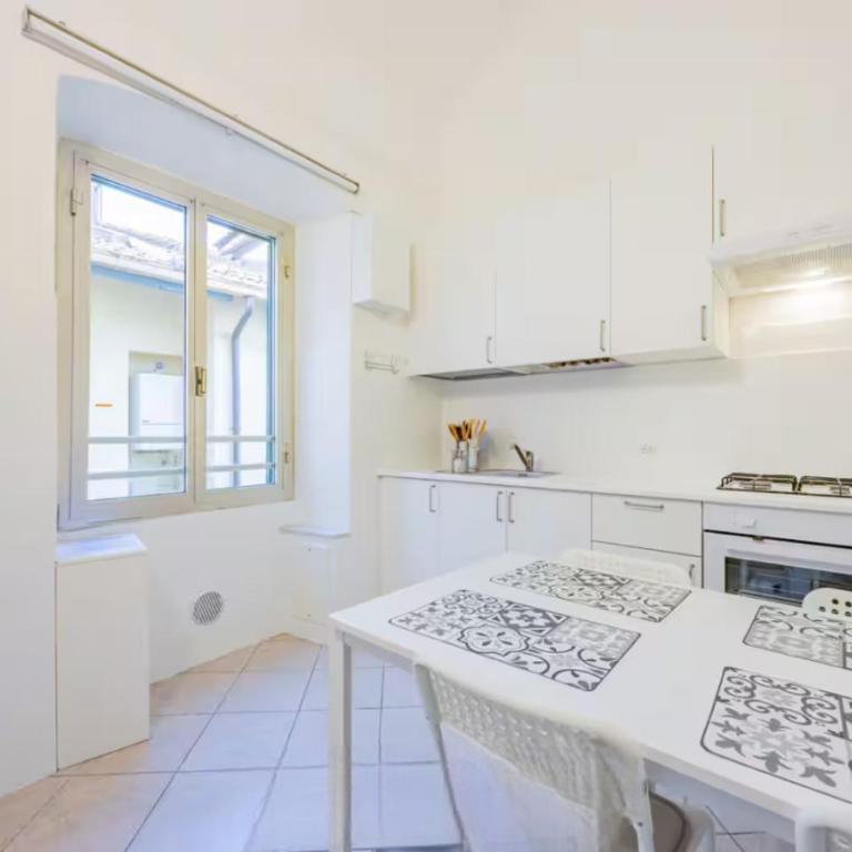 Casa Ariston - 10 Passi dal Teatro- Free WiFi - Appartamento con 2 Camere da Letto - 9