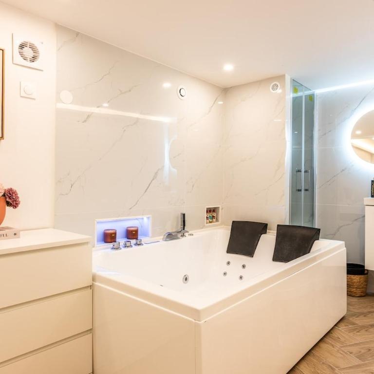 Appartement d'exception avec Jacuzzi et AC - 6P-1 - Appartement 2 Chambres - 4