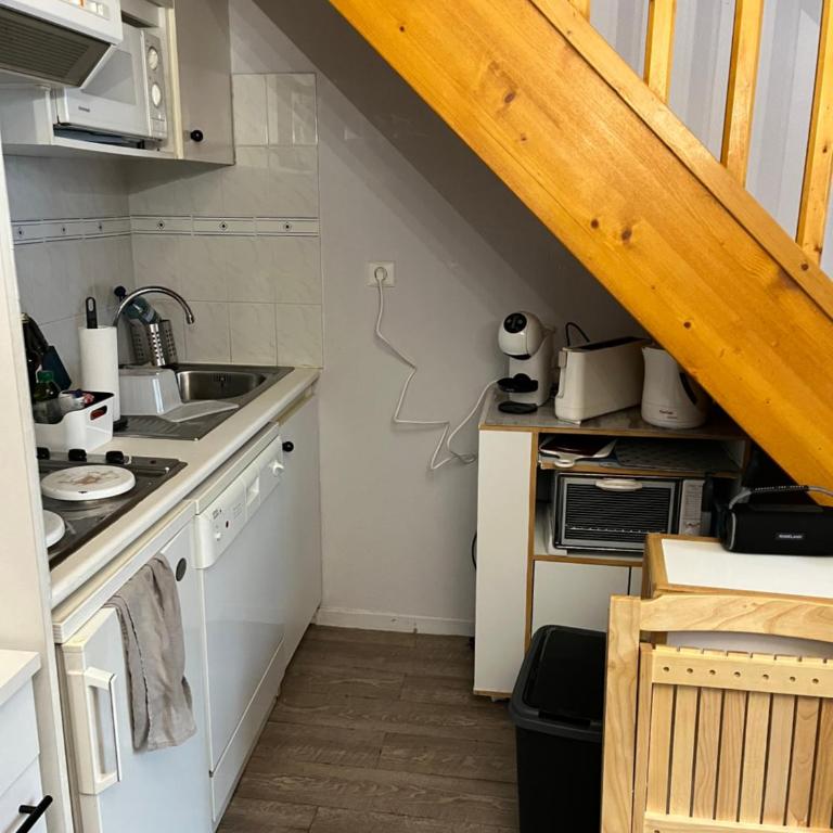 Charmant duplex en plein centre de Cauterets de 4 à 6 couchages et 2 chambres dont une sous-toit - Appartamento con 2 Camere da Letto - 5