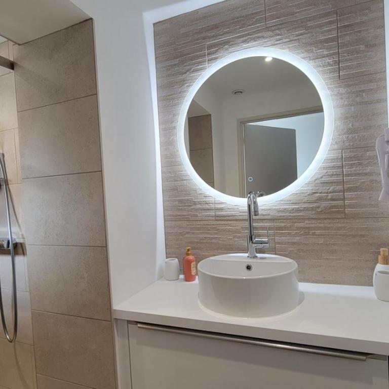 Le PRESTIGE du SANCTUAIRE - Three-Bedroom Apartment - 9