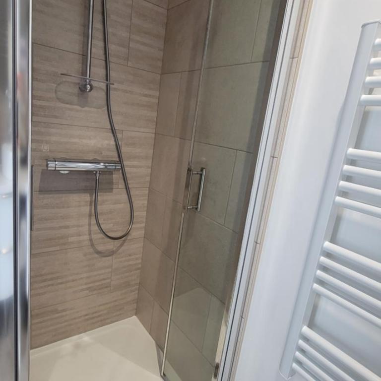 Le PRESTIGE du SANCTUAIRE - Three-Bedroom Apartment - 25