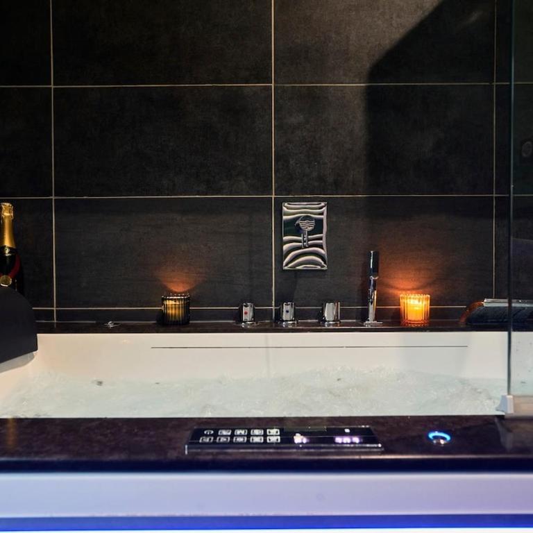 Duplex Rue Royale, rooftop, balnéo spa - Apartment mit 2 Schlafzimmern - 41