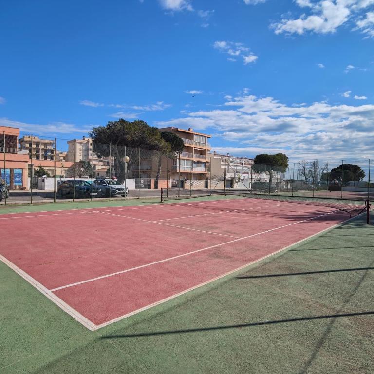 Seaview Heights Suite in Roses - One-Bedroom Apartment - 23