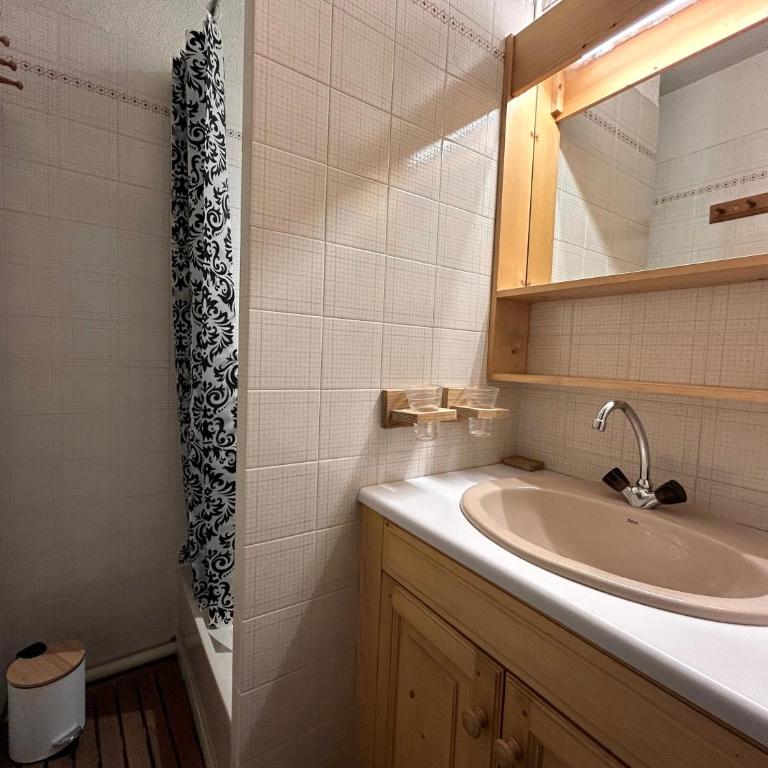 CYBELE C1 appartement proche village et pistes - Apartment with Mountain View - 8