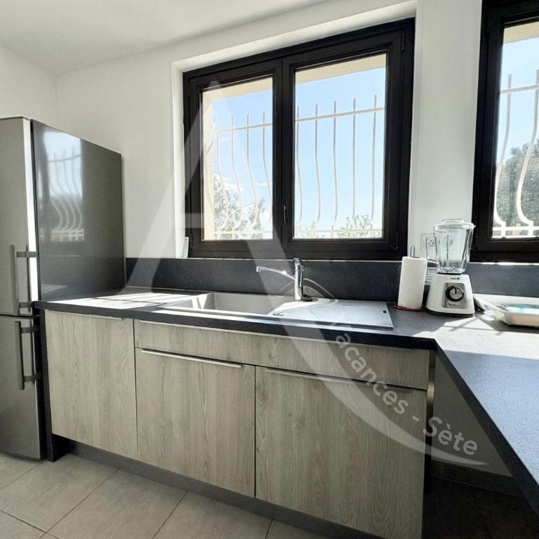 MAISON 3 CHAMBRES MONT SAINT CLAIR - Villa 3 Chambres - 12