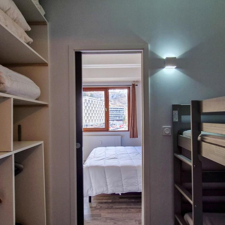 Appartement Confortable, Proche Pistes & Commerces, Balcon - Appartement 1 Chambre - 6