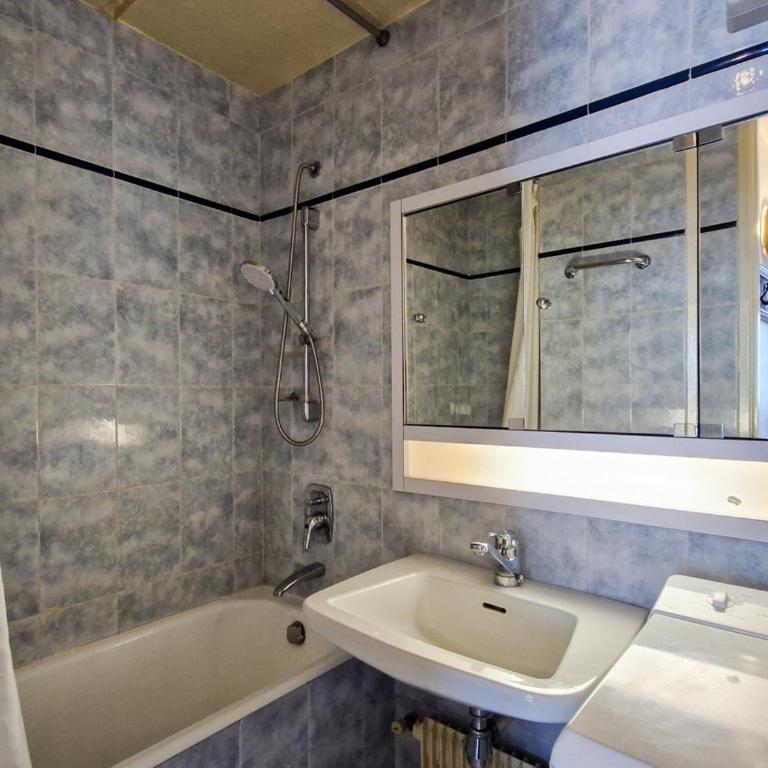 Appartement Confortable, Proche Pistes & Commerces, Balcon - Appartement 1 Chambre - 8