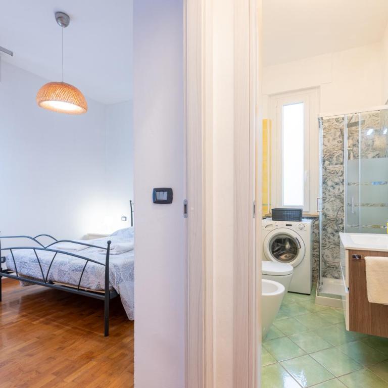 GuestHost - Blu&Yellow Apartment in Parma Station - One-Bedroom Apartment - 19