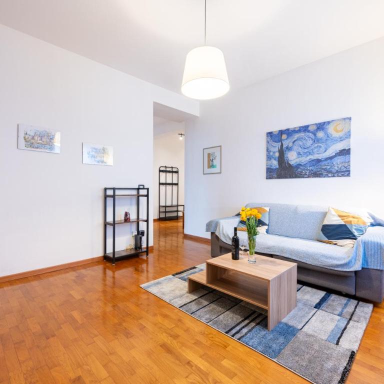 GuestHost - Blu&Yellow Apartment in Parma Station - One-Bedroom Apartment - 8