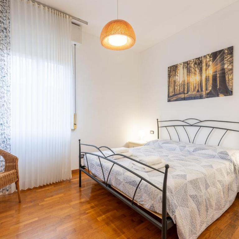 GuestHost - Blu&Yellow Apartment in Parma Station - One-Bedroom Apartment - 3