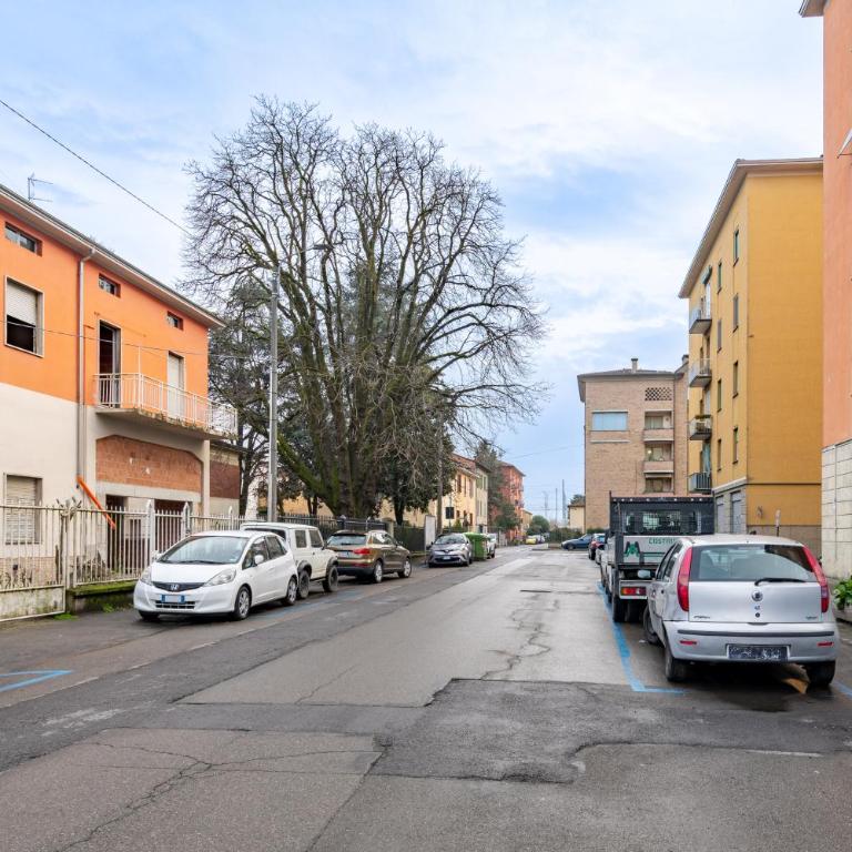 GuestHost - Blu&Yellow Apartment in Parma Station - One-Bedroom Apartment - 23