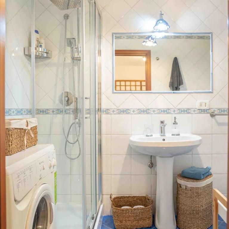 The Little House in Napoli - One-Bedroom House - 6