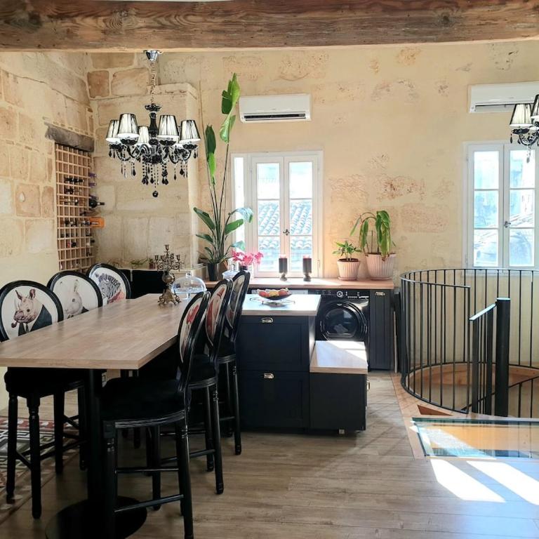Joli duplex au cœur de Saint Pierre - Appartement 2 Chambres - 1