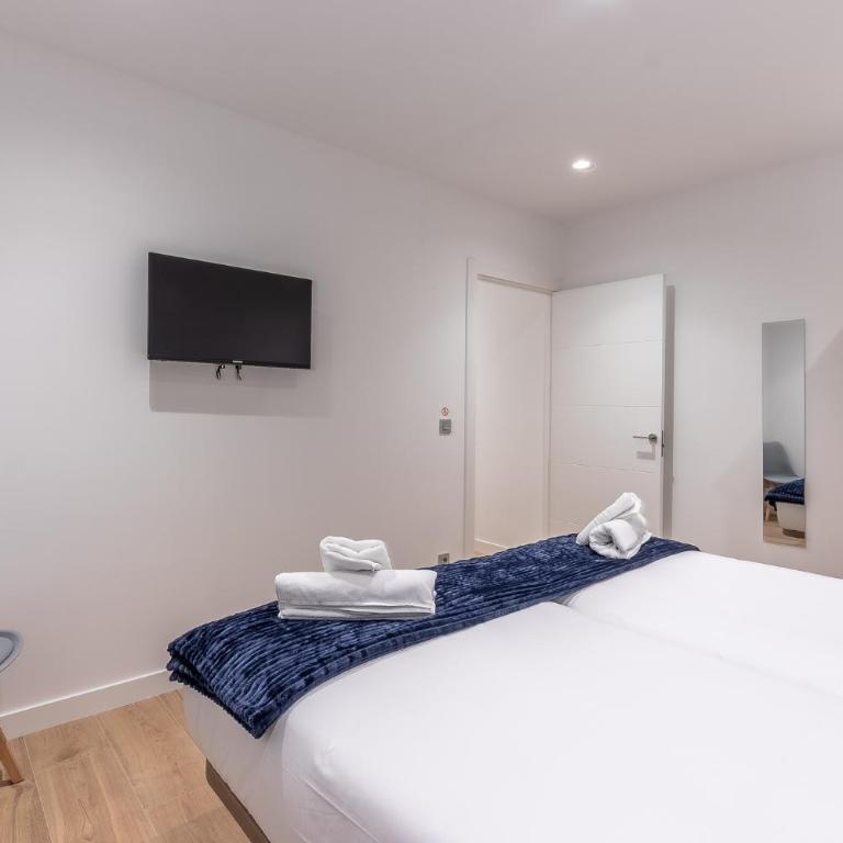 Azkuna Home Apartment - Three-Bedroom Apartment - 18