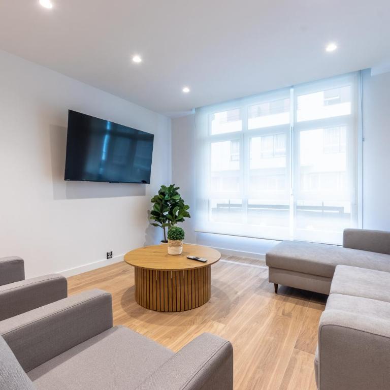 Azkuna Home Apartment - Three-Bedroom Apartment - 15