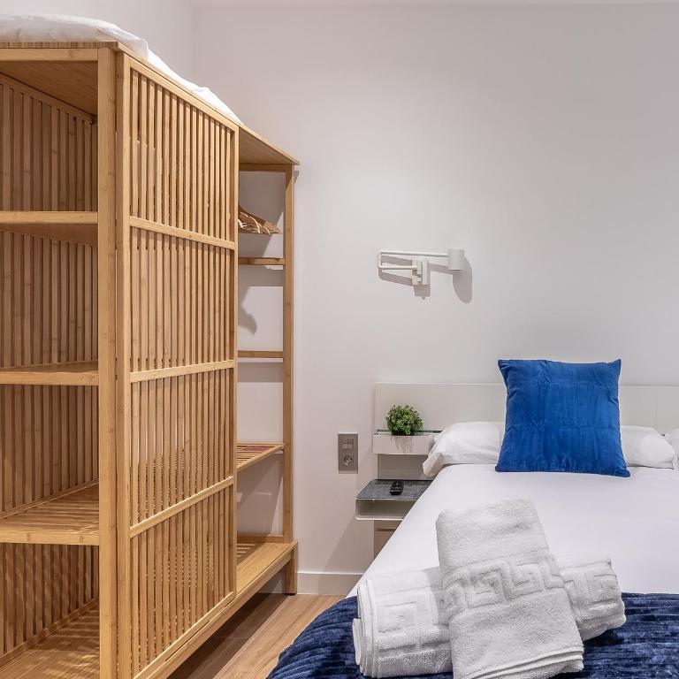 Azkuna Home Apartment - Three-Bedroom Apartment - 17