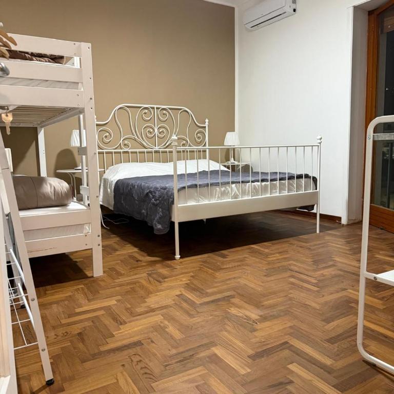 A I R Sorrento House - Camera Quadrupla Economy con Bagno in Comune - 6