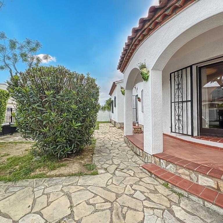 Requesens - Villa - 12