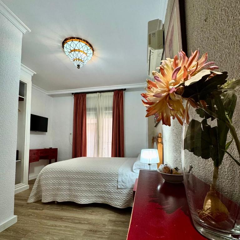 Pension Zurita - Double or Twin Room with Private Bathroom - 12