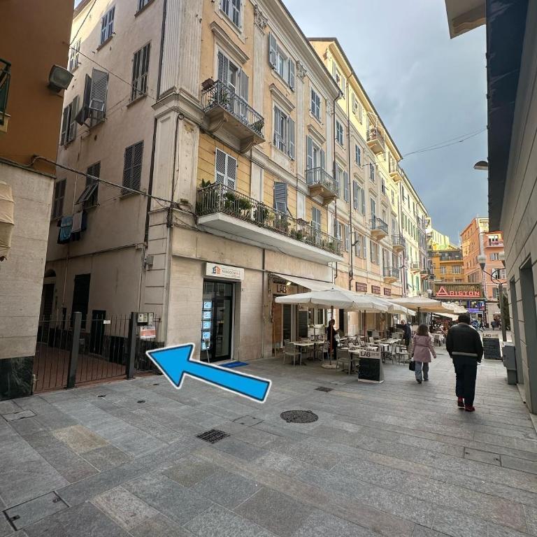 Casa Ariston - 10 Passi dal Teatro- Free WiFi - Appartamento con 2 Camere da Letto - 15