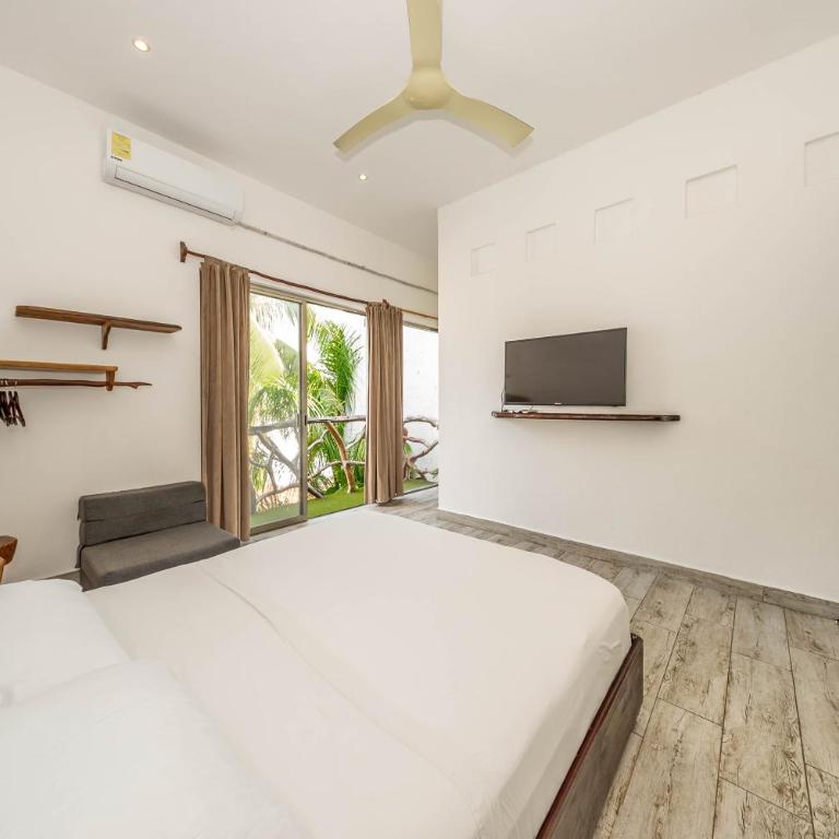 The Green Village Boutique Hotel - Queen Room with Balcony - 4