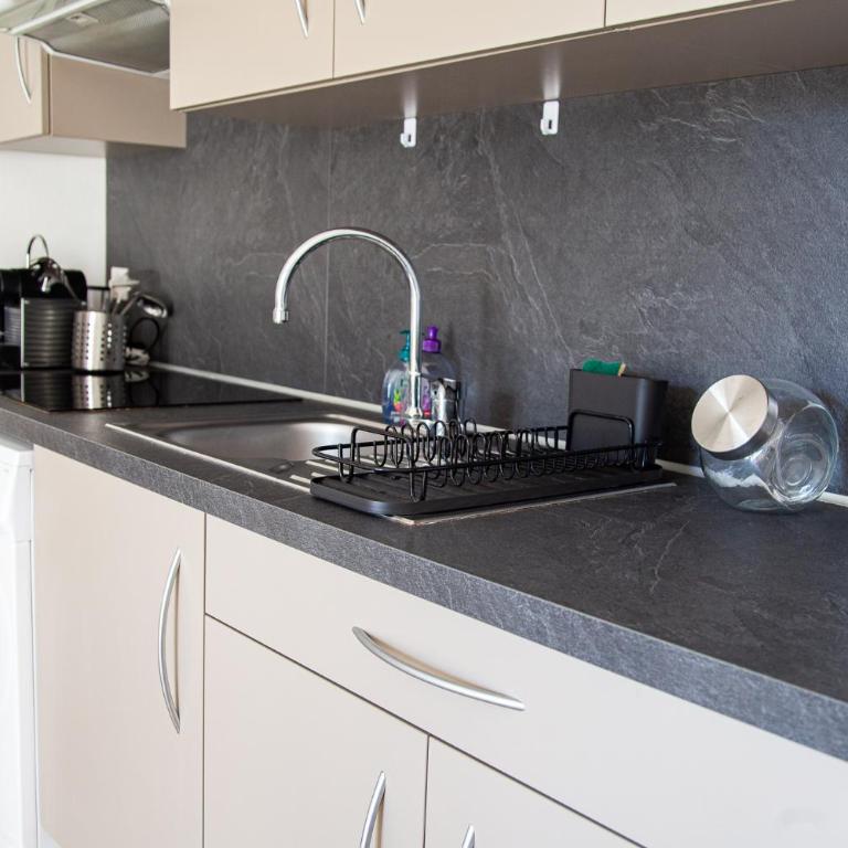 Au coeur de ville - à proximité de tout - Apartment mit 1 Schlafzimmer - 8