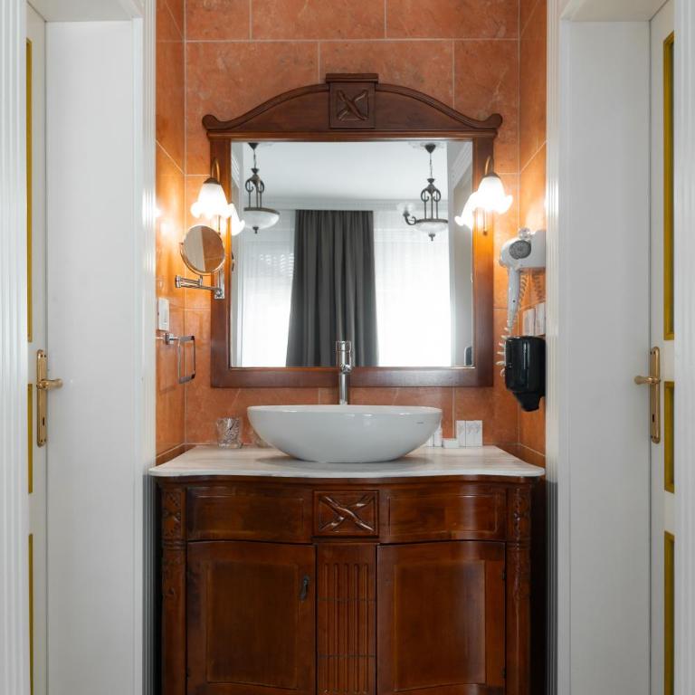 Hotel Jardin - Superior Double Room - 5