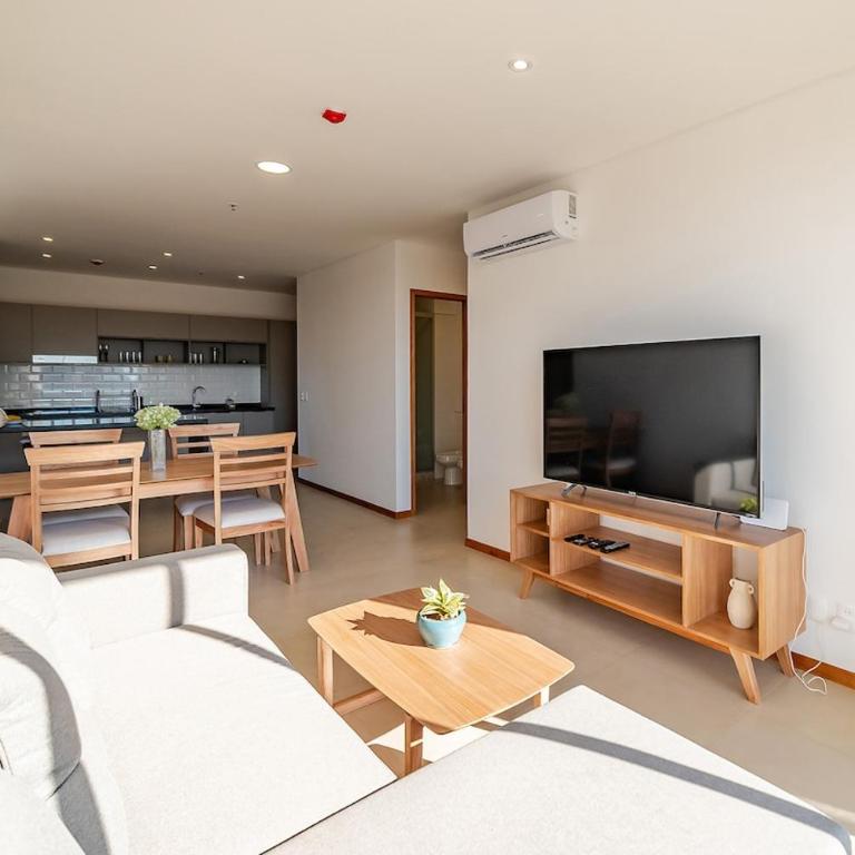 605 Emerald Boutique building just steps away from Shopping del Sol! - Two-Bedroom Apartment - 20