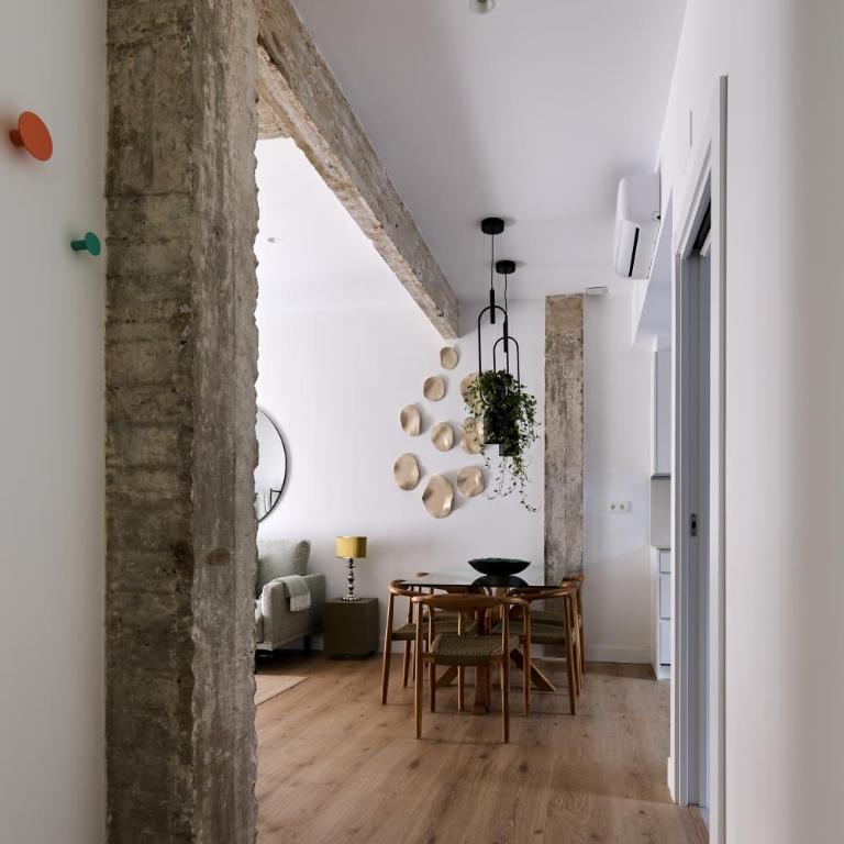 Exclusivo Apartamento en el alma de Pamplona - Three-Bedroom Apartment - 5