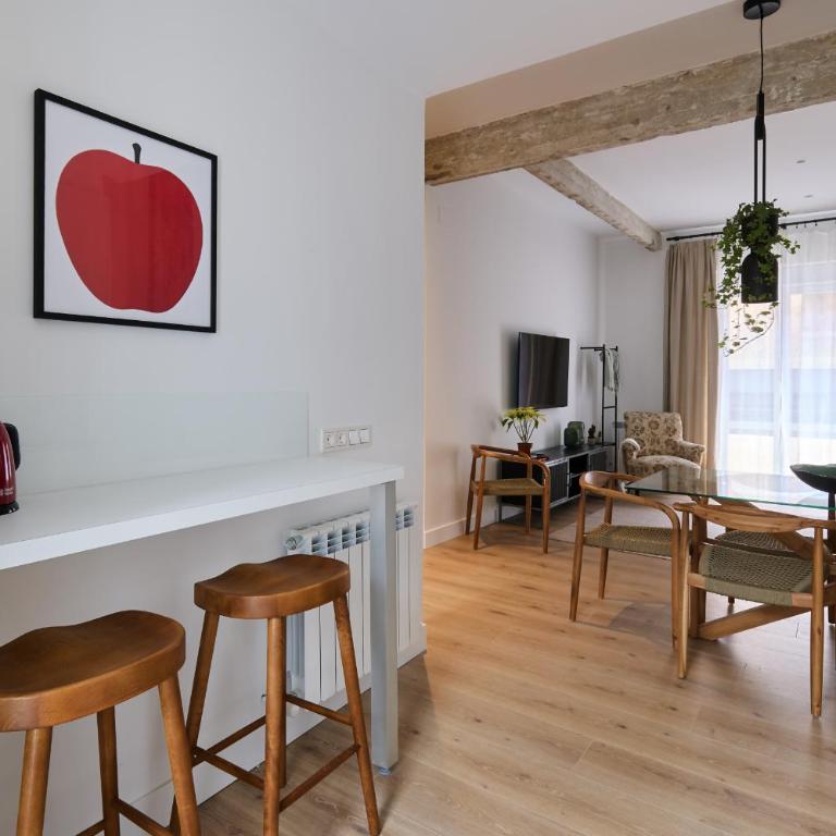 Exclusivo Apartamento en el alma de Pamplona - Three-Bedroom Apartment - 11