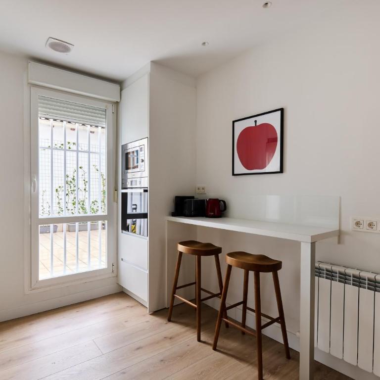 Exclusivo Apartamento en el alma de Pamplona - Three-Bedroom Apartment - 12