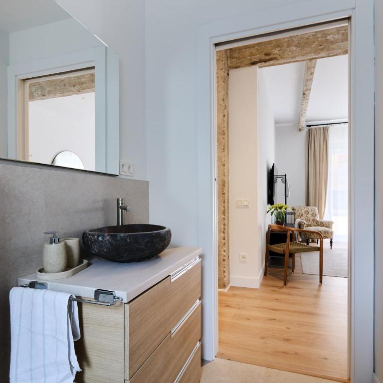 Exclusivo Apartamento en el alma de Pamplona - Three-Bedroom Apartment - 22