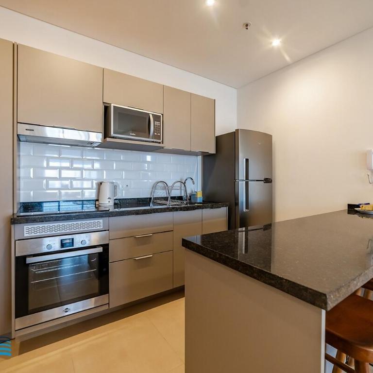 702 Emerald Steps from the best malls in town! High Speed Wifi - Two-Bedroom Apartment - 16