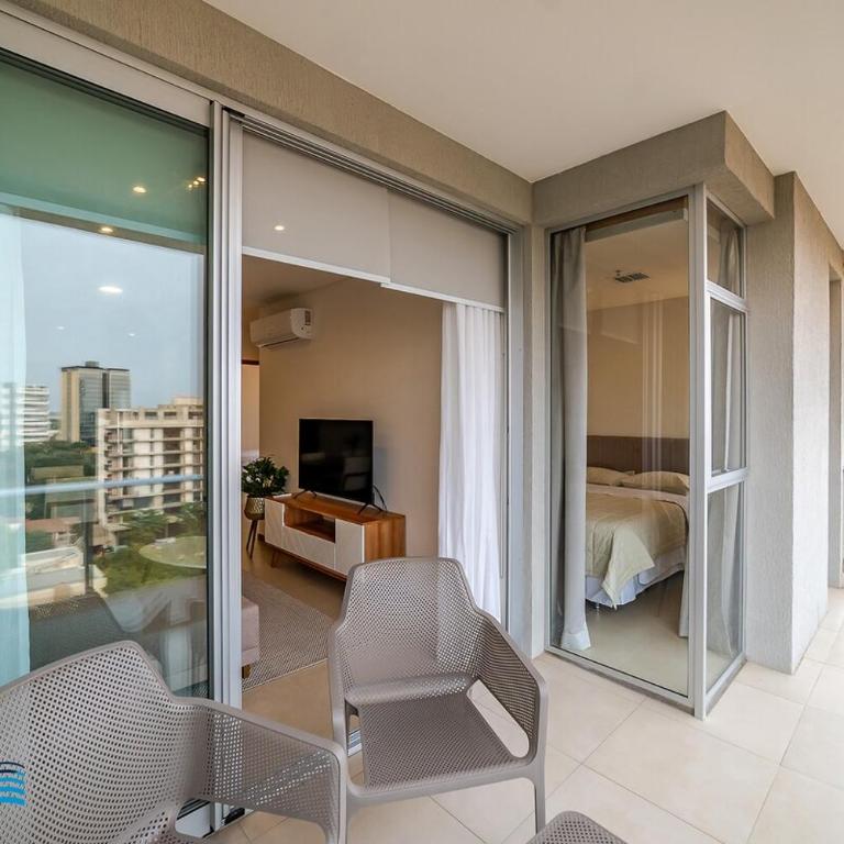 702 Emerald Steps from the best malls in town! High Speed Wifi - Two-Bedroom Apartment - 20