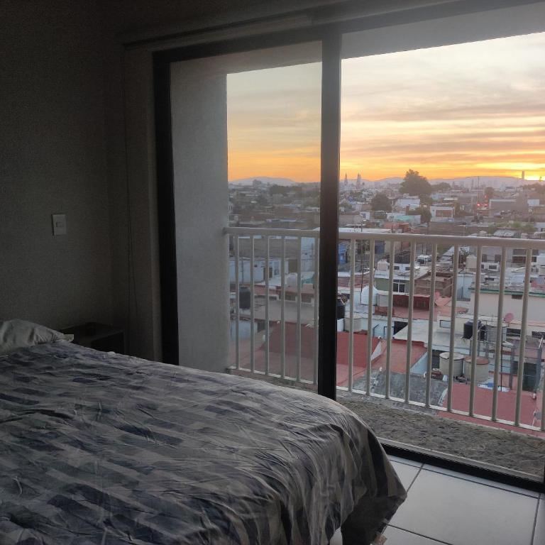 Alojamiento céntrico cerca de H. Civil, CUCS, IMSS - Apartamento - 54