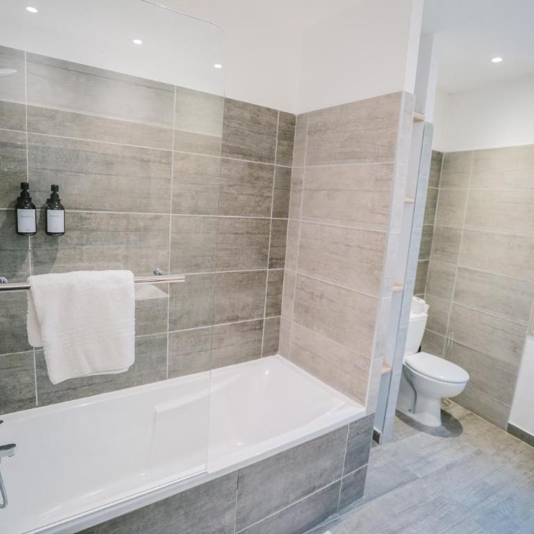 Magnifique T4- toit terrasse-Cosy-Centre ville-AA - Three-Bedroom Apartment - High Floor - 30