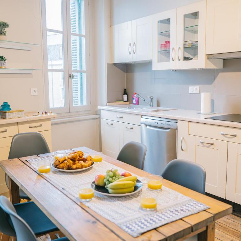 Magnifique T4- toit terrasse-Cosy-Centre ville-AA - Three-Bedroom Apartment - High Floor - 39
