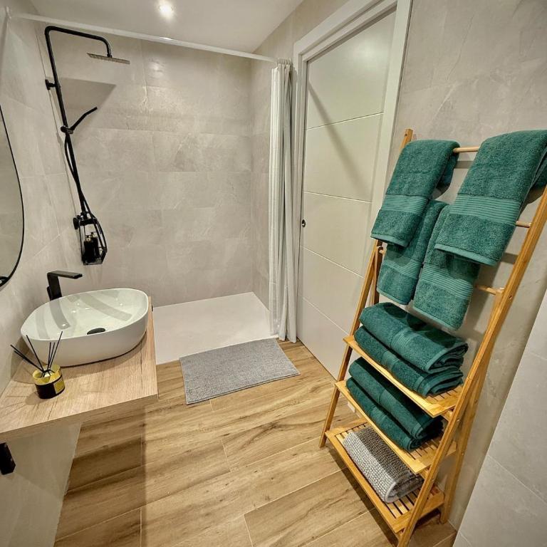 Charming Urban Stay in Valencia - Two-Bedroom Apartment - 37