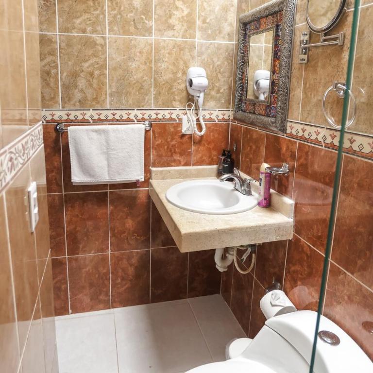 Downtown Villa for 7 guests, access to pool! - Casa de 4 dormitorios - 28