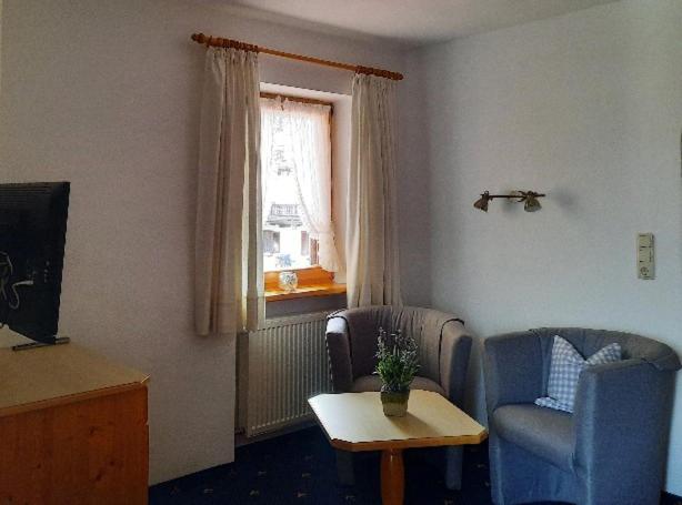 Gästehaus Annemarie - Doppelzimmer - Zimmer 5 - 3