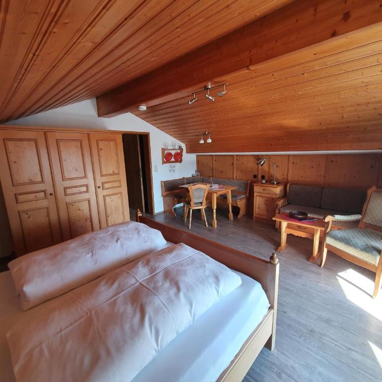 Gästehaus Annemarie - Apartment mit Blick auf die Berge - 2