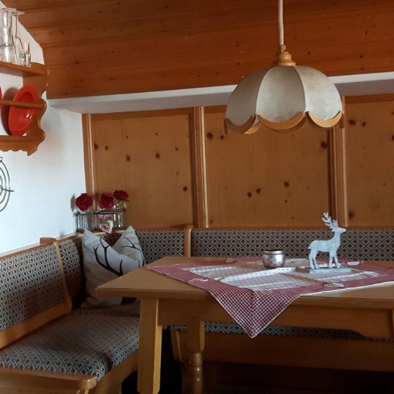 Gästehaus Annemarie - Apartment mit Blick auf die Berge - 3