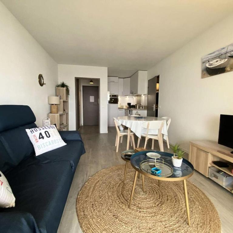 Résidence Pieds Dans L Eau - T2 moderne avec vue bassin – 4 personnes MAE-0204 - Apartment - 6