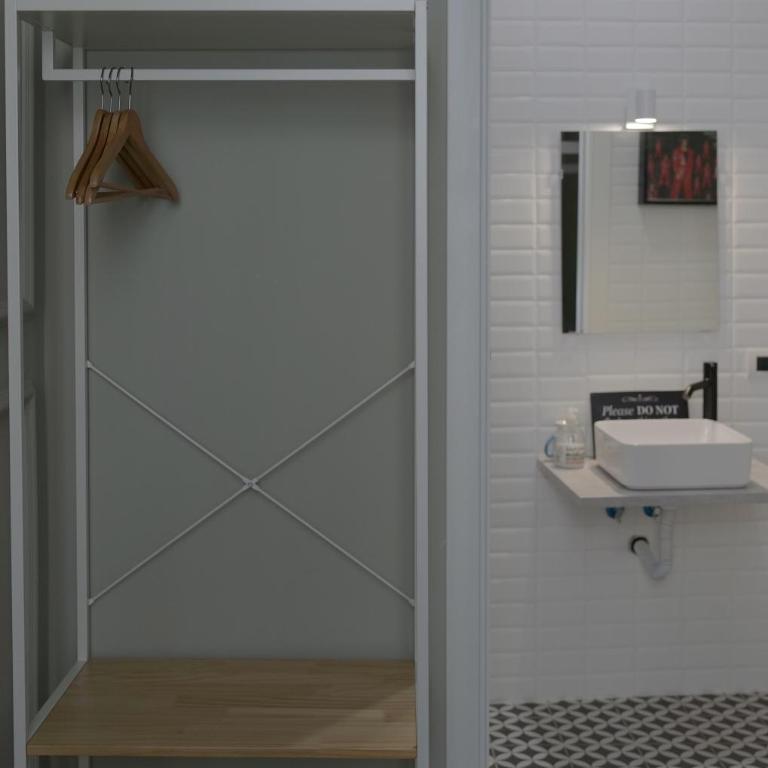 Lion Suite - One-Bedroom Apartment - 5