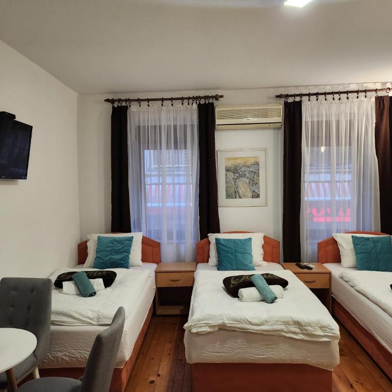 Apartmani Guma Mostar - Triple Room with Private Bathroom - 8