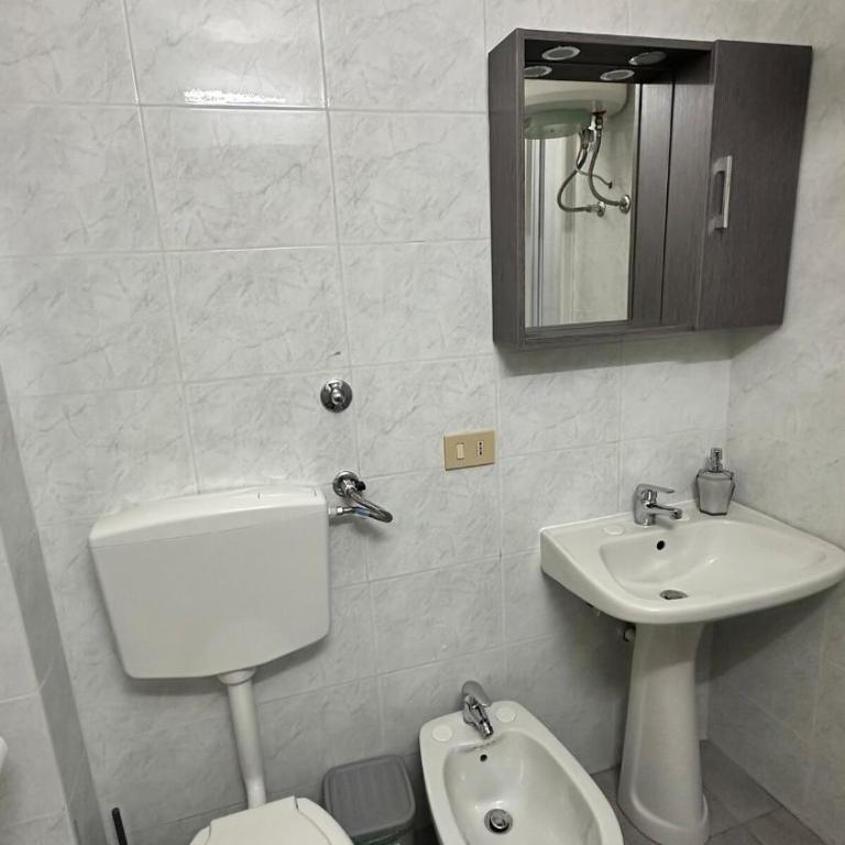 Nicholas Home - One-Bedroom Apartment - 7