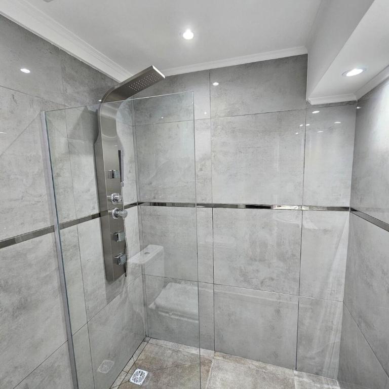 Departamento frente al mar con cochera - Apartamento de 2 dormitorios - Frente al océano - 9