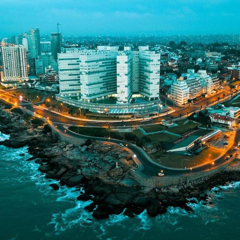 Departamento frente al mar con cochera - Apartamento de 2 dormitorios - Frente al océano - 1